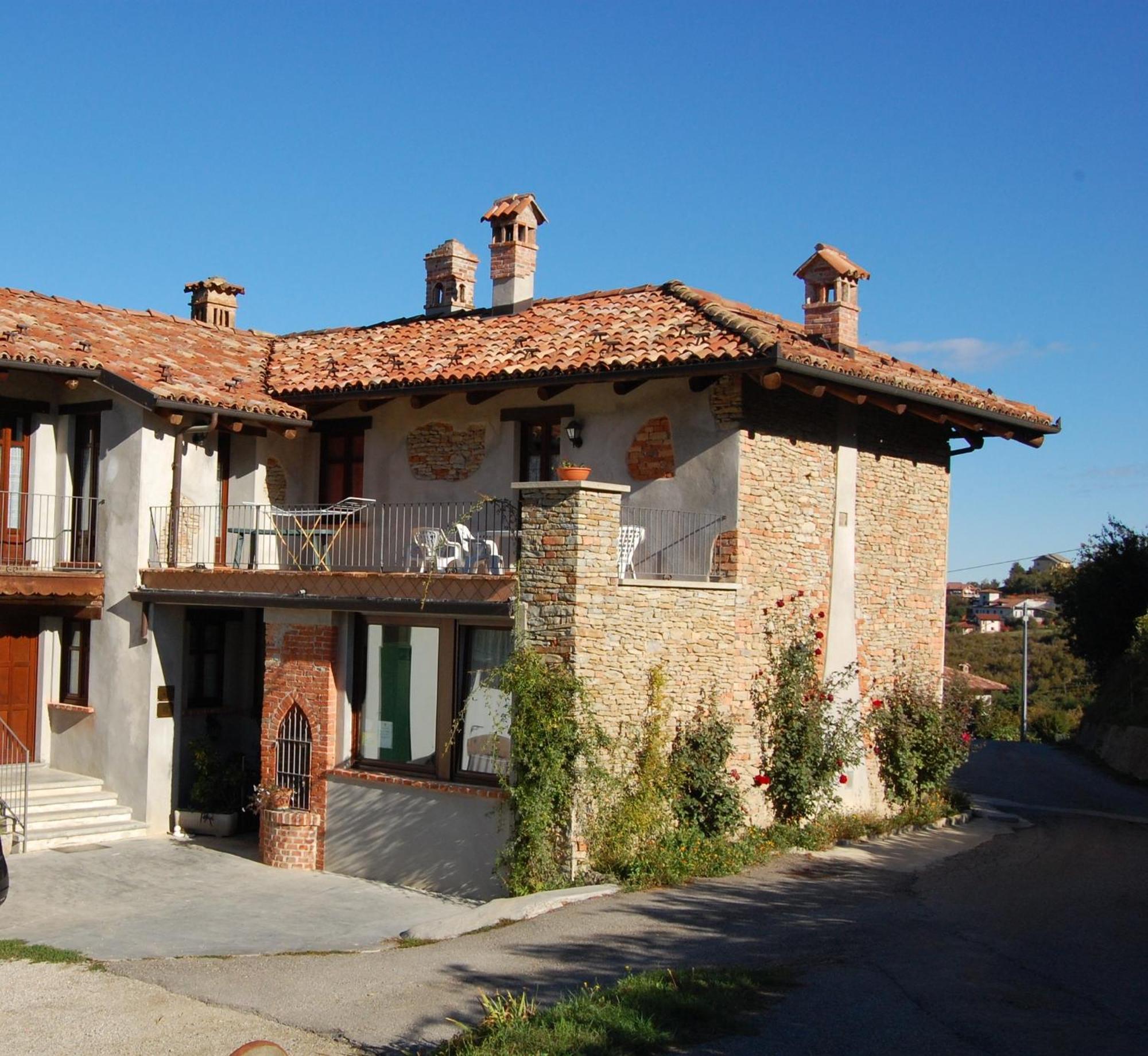 Agriturismo 'D Raine Montelupo Albese Exterior photo
